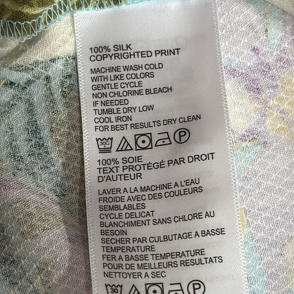 (P) Tommy Bahama Tropical Floral Men's Shirt
100% Silk, Size L, New - Picture 9 of 16